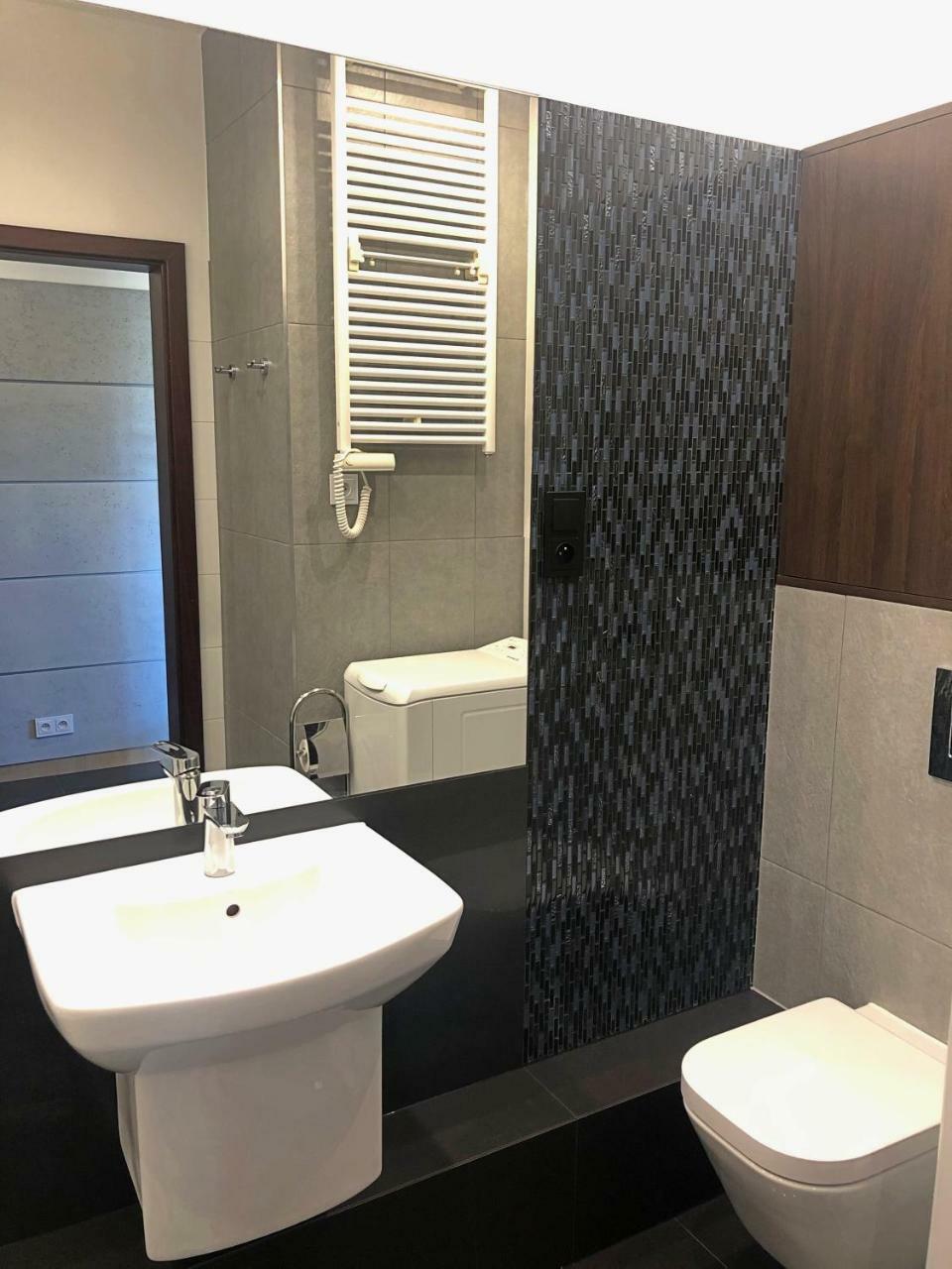 Aleja Wyścigowa 4c By Homeprime Apartament